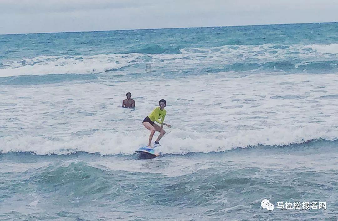夏日时尚的爱丽